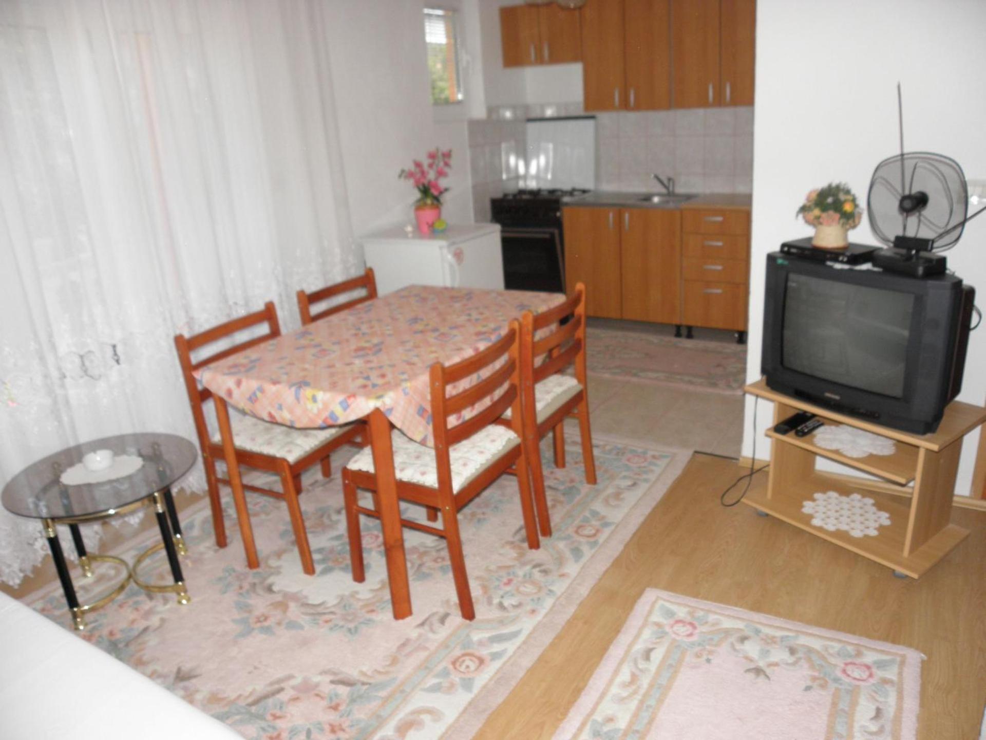Apartments Zvone - 100 M From Sea Bibinje Exterior foto