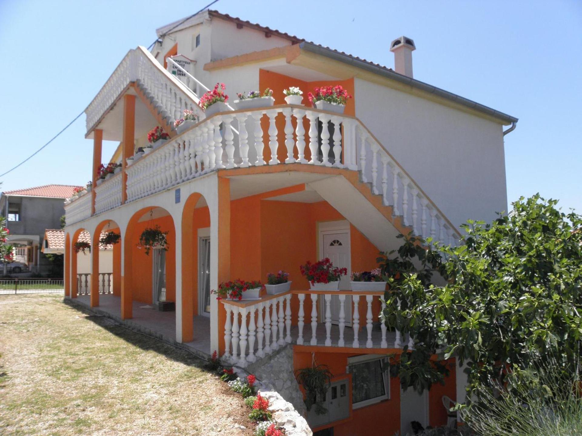 Apartments Zvone - 100 M From Sea Bibinje Exterior foto